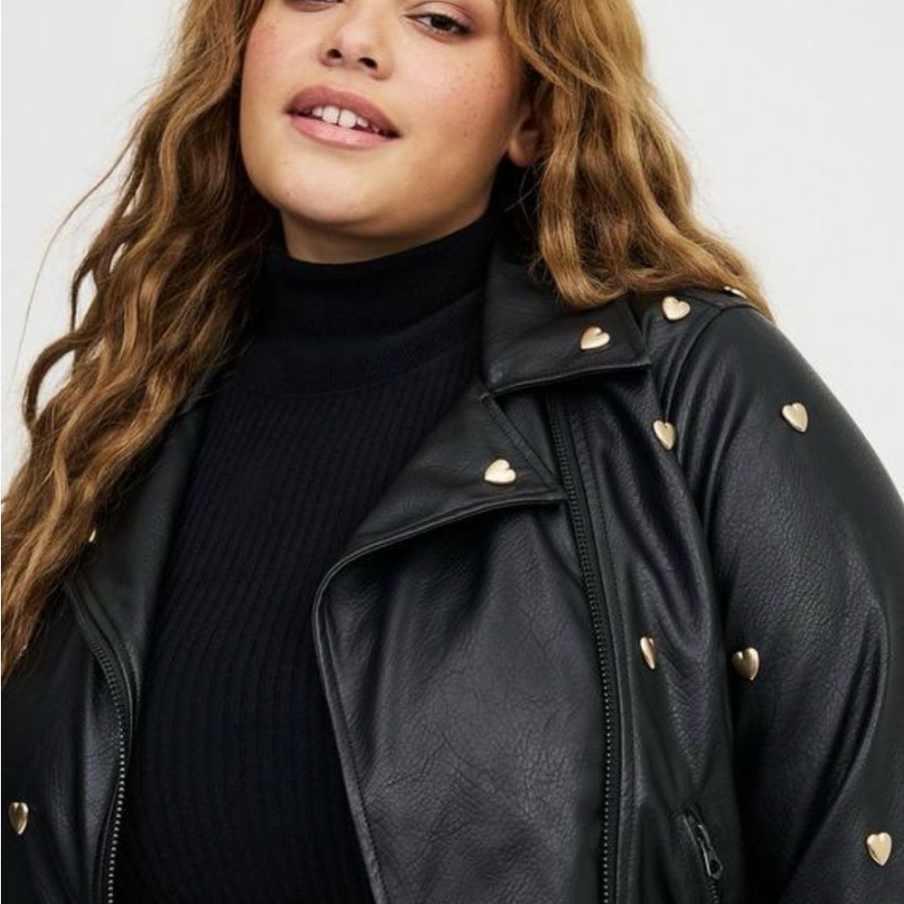 ✨ Torrid Studded Heart Moto Jacket ✨ NWT Torrid size 3 - Picture 5 of 7